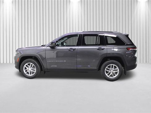 New 2026 Jeep Grand Cherokee Laredo X AWD/4WD image 7