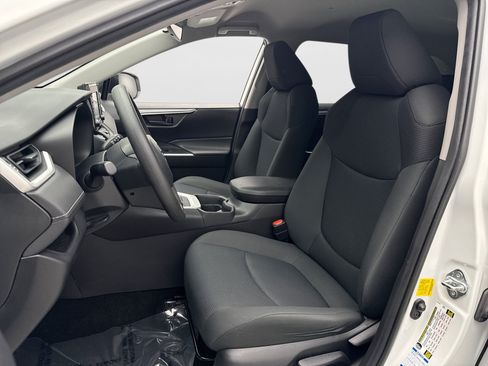 Used 2020 Toyota RAV4 LE w/ Carpet Mat Package AWD/4WD image 11