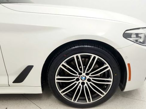 Used 2018 BMW 530e w/ M Sport Package 2 RWD image 21