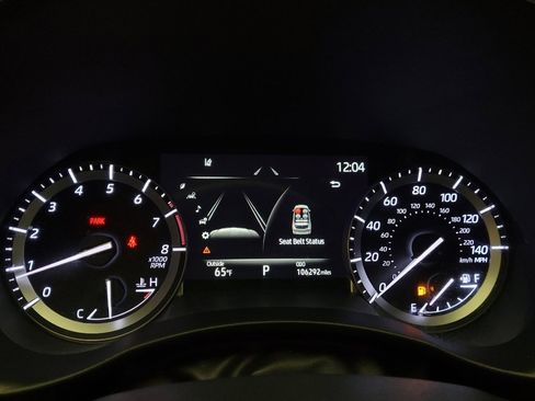 Used 2022 Toyota Highlander XLE FWD image 23