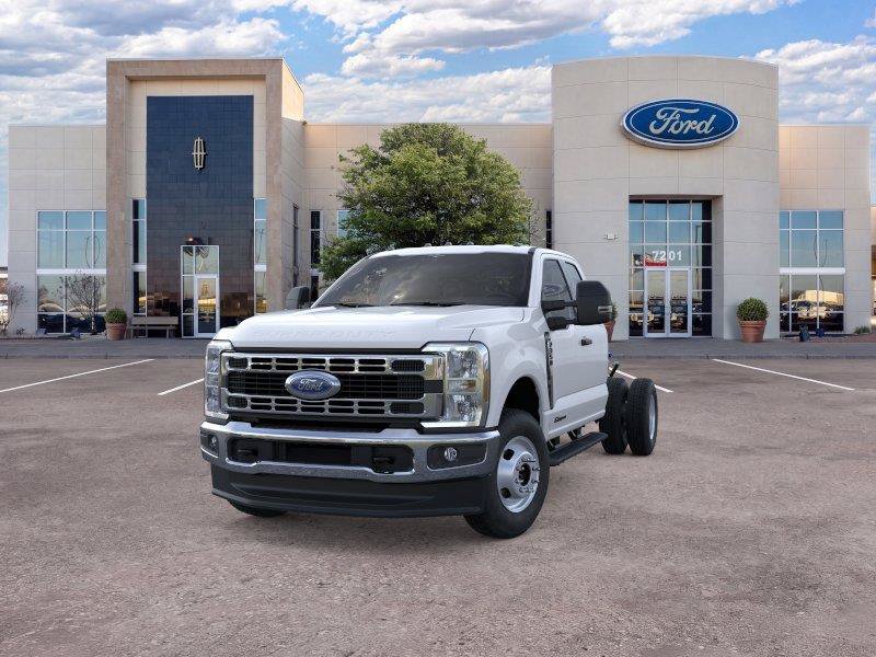 New 2026 Ford F350 XL w/ XL Chrome Package AWD/4WD image 2