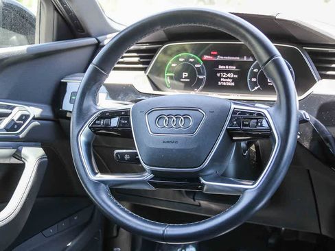 Used 2023 Audi e-tron Premium w/ Convenience Plus Package AWD/4WD image 16