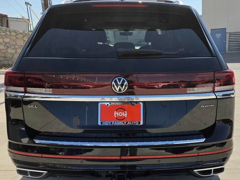 Used 2024 Volkswagen Atlas SEL Premium R-Line AWD/4WD image 8
