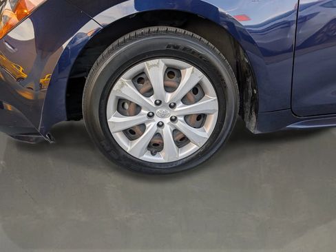 Used 2021 Toyota Corolla LE FWD image 9
