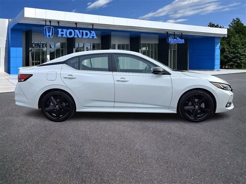 Used 2023 Nissan Sentra SR w/ SR Premium Package image 25
