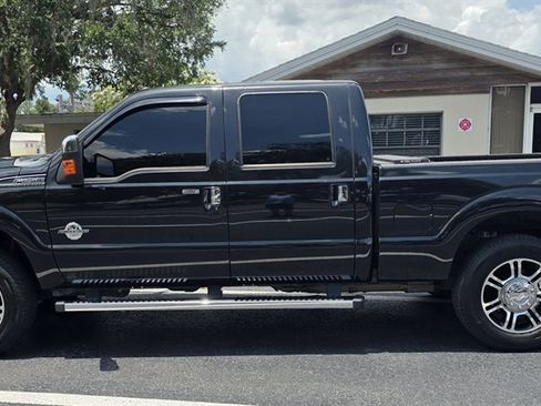 Used 2014 Ford F250 Platinum w/ FX4 Off-Road Package AWD/4WD image 3