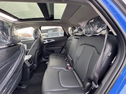 New 2026 Kia Sportage EX image 9