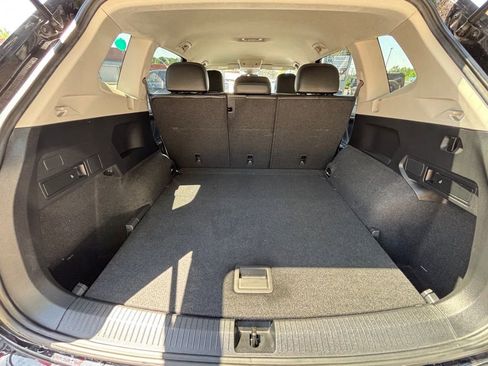 Used 2022 Volkswagen Tiguan SE AWD/4WD image 18