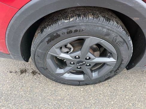 Certified 2025 Kia K4 LXS image 14