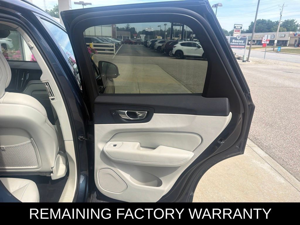 Used 2024 Volvo XC60 T8 Plus w/ Protection Package Premier AWD/4WD image 10
