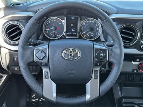 Used 2023 Toyota Tacoma SR5 RWD image 11