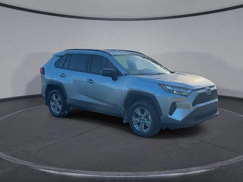 Used 2024 Toyota RAV4 LE AWD/4WD image 2