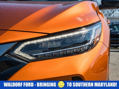 Used 2023 Nissan Sentra SR w/ SR Premium Package image 13