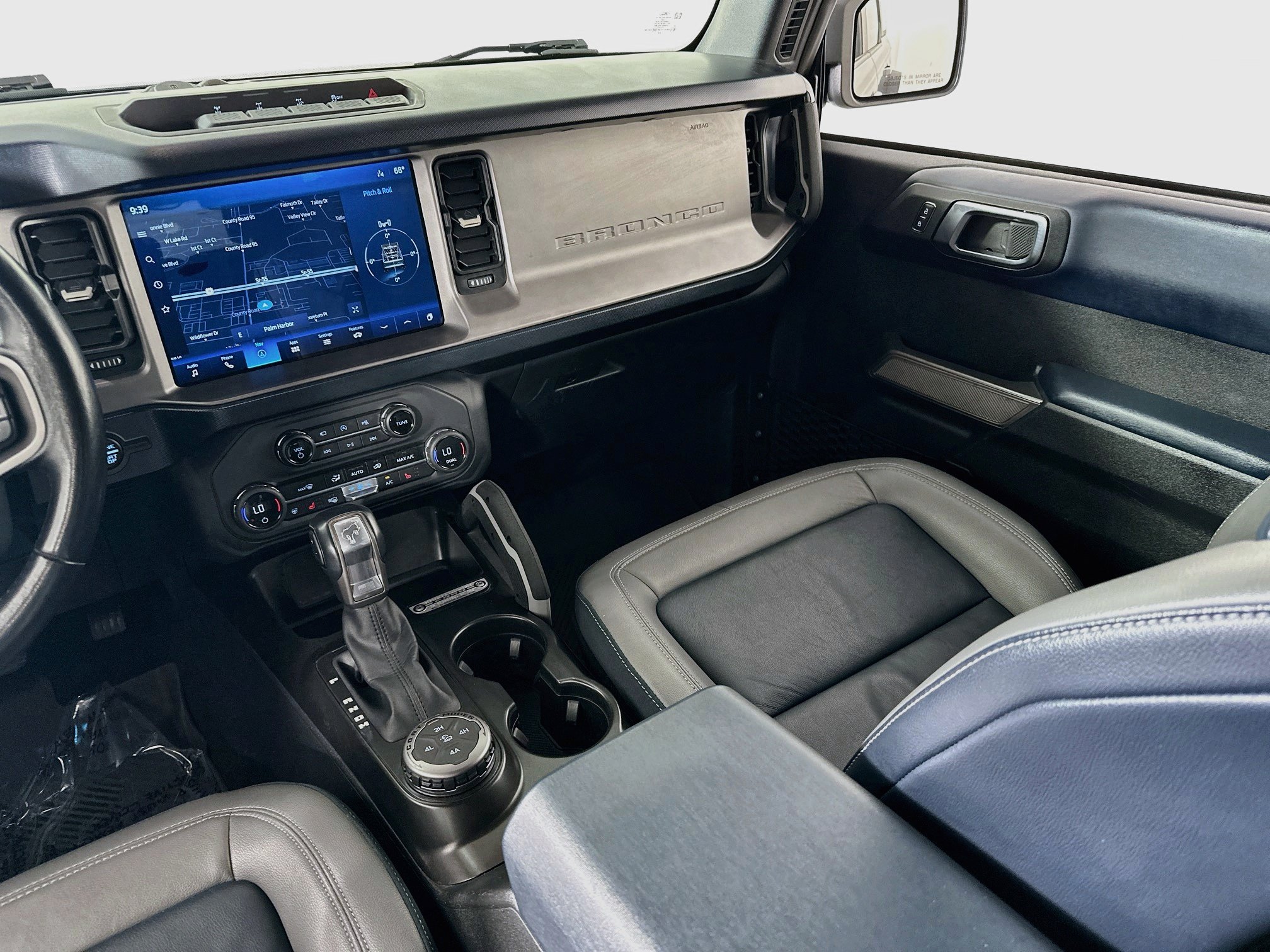 Used 2023 Ford Bronco Outer Banks w/ Sasquatch Package AWD/4WD image 23