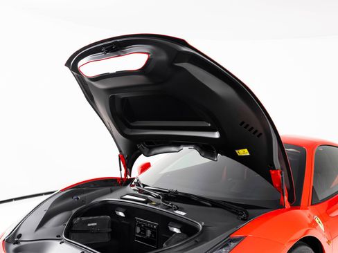 Used 2019 Ferrari 488 Pista Coupe image 46