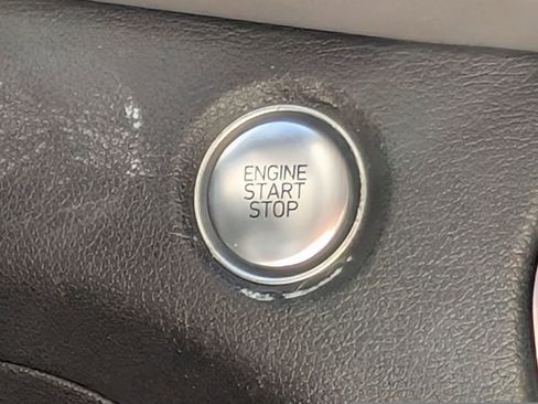 Used 2020 Hyundai Santa Fe SEL image 22