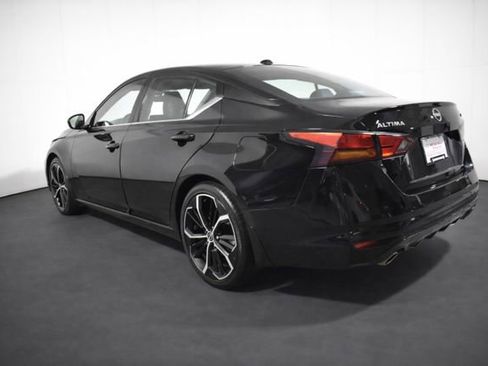 Certified 2024 Nissan Altima 2.5 SR w/ SR Premium Package image 6