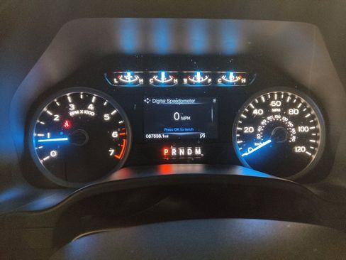 Used 2018 Ford F150 XLT w/ Equipment Group 302A Luxury AWD/4WD image 23