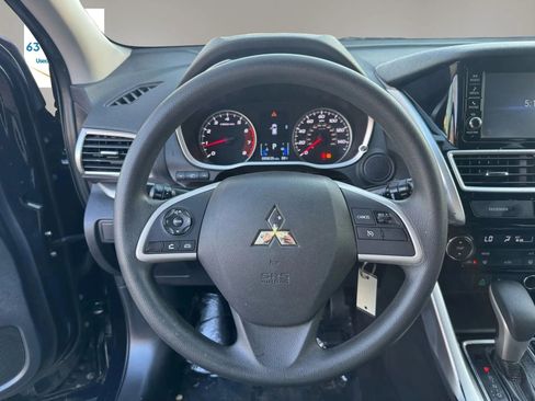 Used 2019 Mitsubishi Eclipse Cross ES FWD image 12