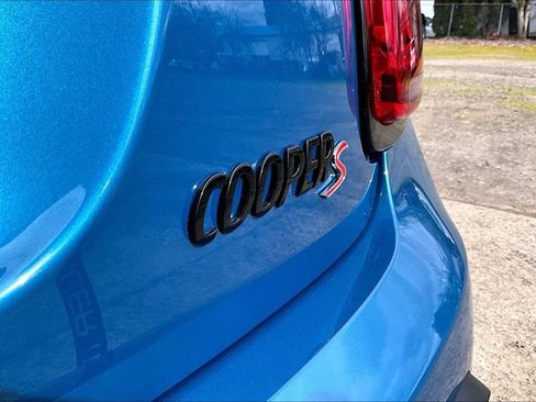 Used 2023 MINI Cooper S w/ Signature Upholstery Package image 11