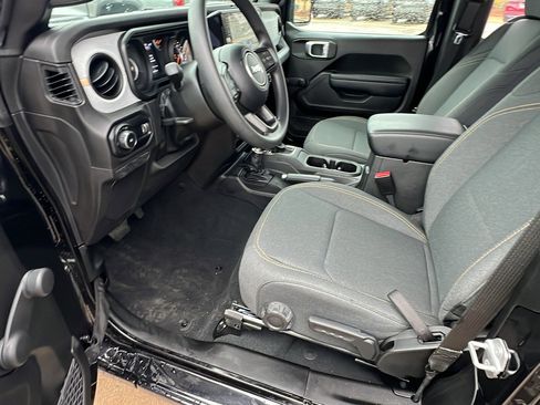 Used 2024 Jeep Wrangler Sport image 15