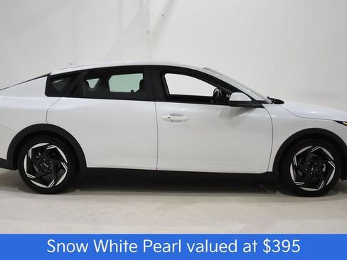 Certified 2025 Kia K4 EX image 3