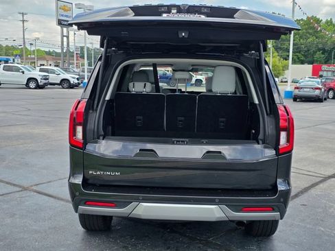 Used 2025 Ford Expedition Platinum w/ Driver's Package AWD/4WD image 12