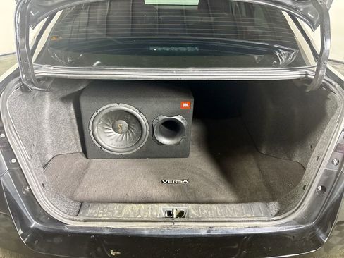 Used 2020 Nissan Versa SV FWD image 20