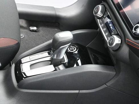 New 2025 Nissan Versa SR w/ Trunk Package FWD image 34