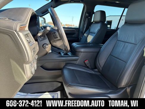 Used 2021 Chevrolet Suburban Z71 w/ Z71 Signature Package AWD/4WD image 26