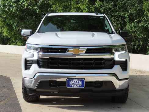 Certified 2024 Chevrolet Silverado 1500 LT w/ Z71 Off-Road Package AWD/4WD image 16