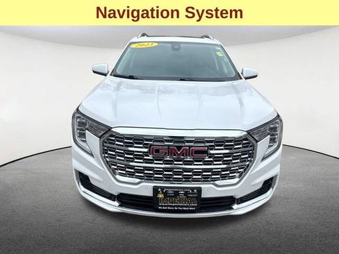 Used 2023 GMC Terrain Denali image 4