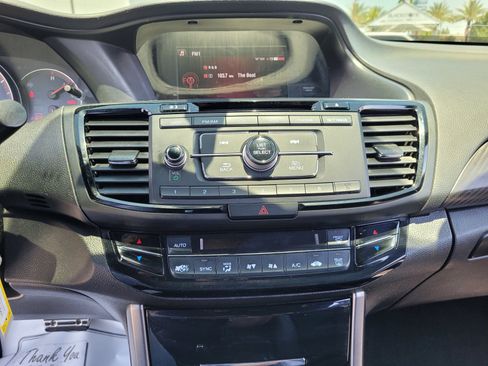 Used 2017 Honda Accord Sport image 18