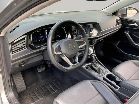 Used 2024 Volkswagen Jetta SE FWD image 21