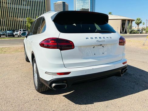 Used 2016 Porsche Cayenne AWD/4WD image 24