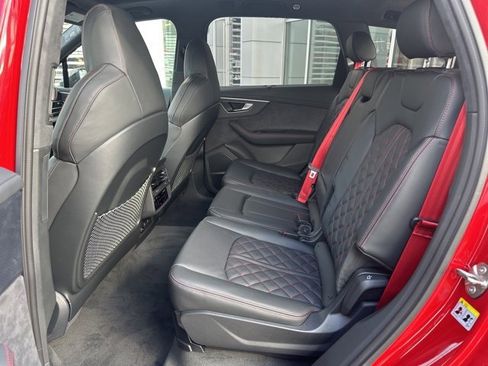 New 2026 Audi SQ7 Prestige image 12