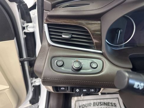 Used 2018 Buick LaCrosse Premium w/ Driver Confidence Package #2 FWD image 11