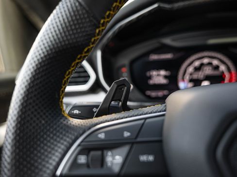 Used 2019 Lamborghini Urus image 14