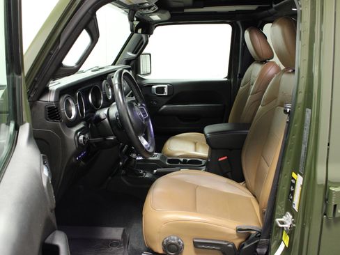 Used 2022 Jeep Wrangler Unlimited Sahara w/ Safety Group image 19