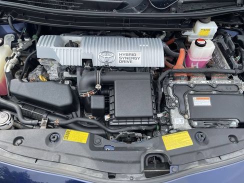 Used 2014 Toyota Prius Four FWD image 11