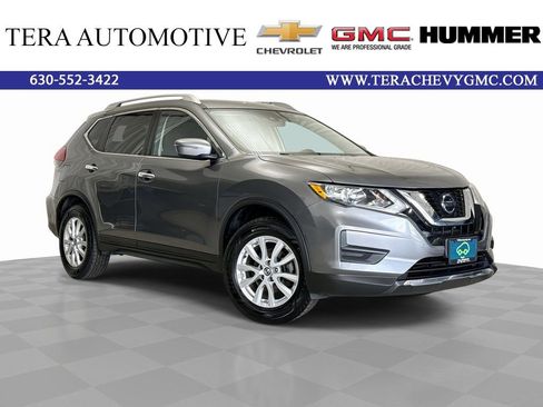 Used 2019 Nissan Rogue SV image 1