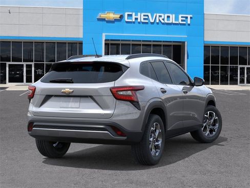 New 2026 Chevrolet Trax LT w/ Driver Confidence Package image 4