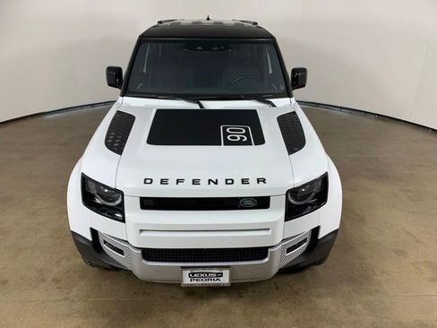 Used 2022 Land Rover Defender 90 S AWD/4WD image 4