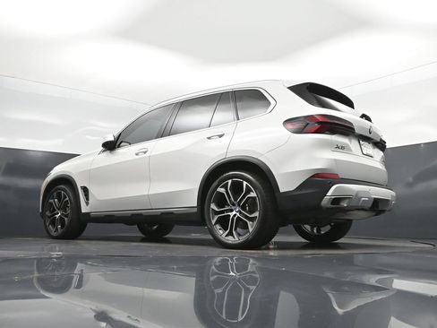 Used 2025 BMW X5 sDrive40i w/ Climate Comfort Package RWD image 40