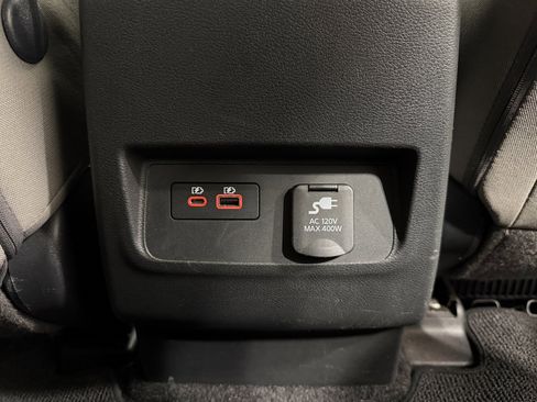 Used 2023 Nissan Frontier SV w/ SV Convenience Package image 36