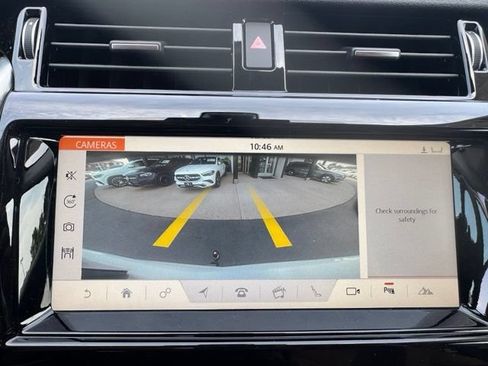 Used 2017 Land Rover Discovery HSE AWD/4WD image 11