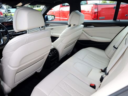 Used 2021 BMW 540i w/ Luxury Seating Package image 13