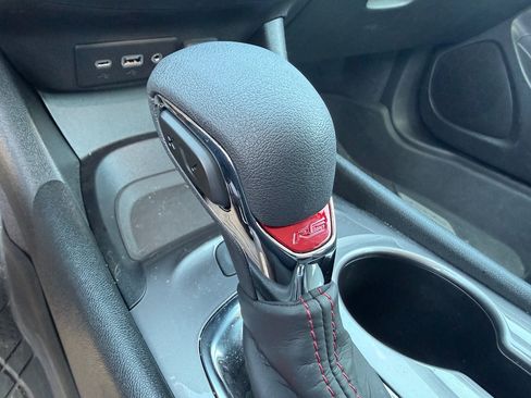 Used 2025 Chevrolet Malibu RS FWD image 22