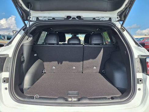 New 2026 Jeep Compass Limited image 16