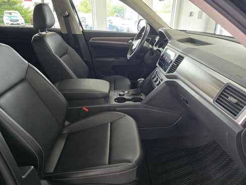 Used 2021 Volkswagen Atlas SE w/ Towing Package AWD/4WD image 45